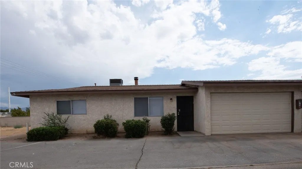 12212 Kiowa 1 — photo