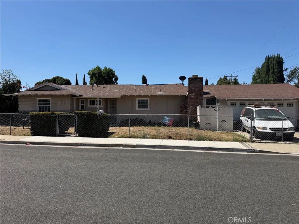 1022 Rodman — photo