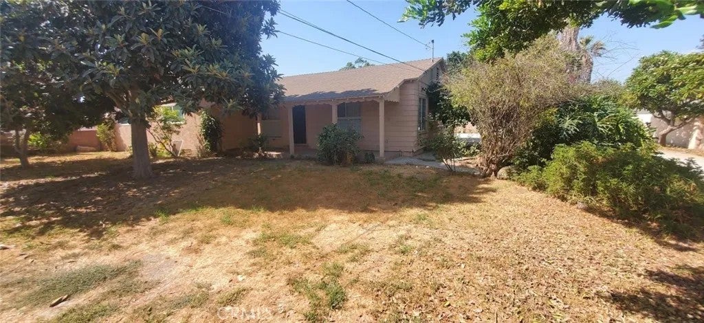 12440 Elliott — photo