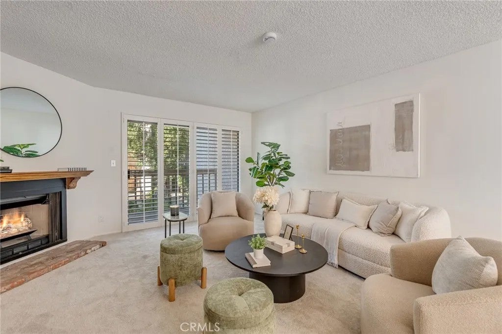 26015 Alizia Canyon B — photo