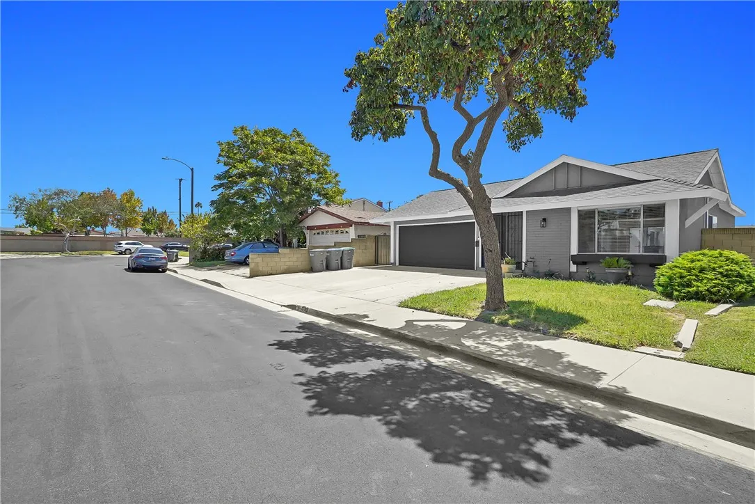 1242 Sultan Circle, Carson, CA 90746 — photo 2