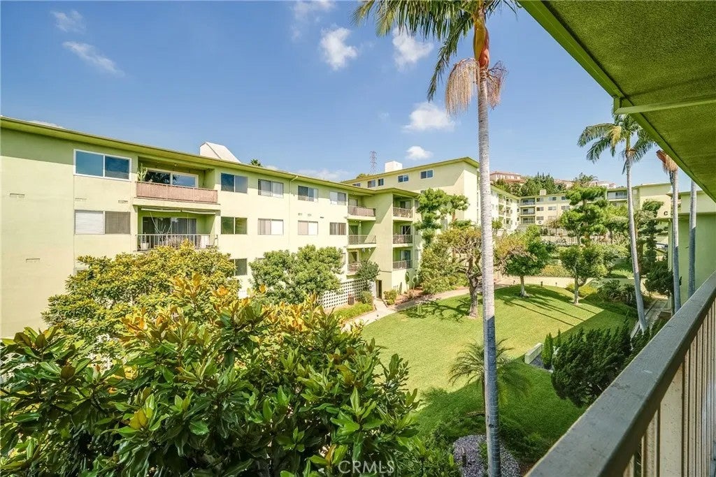 1301 S Atlantic Boulevard 301a — photo