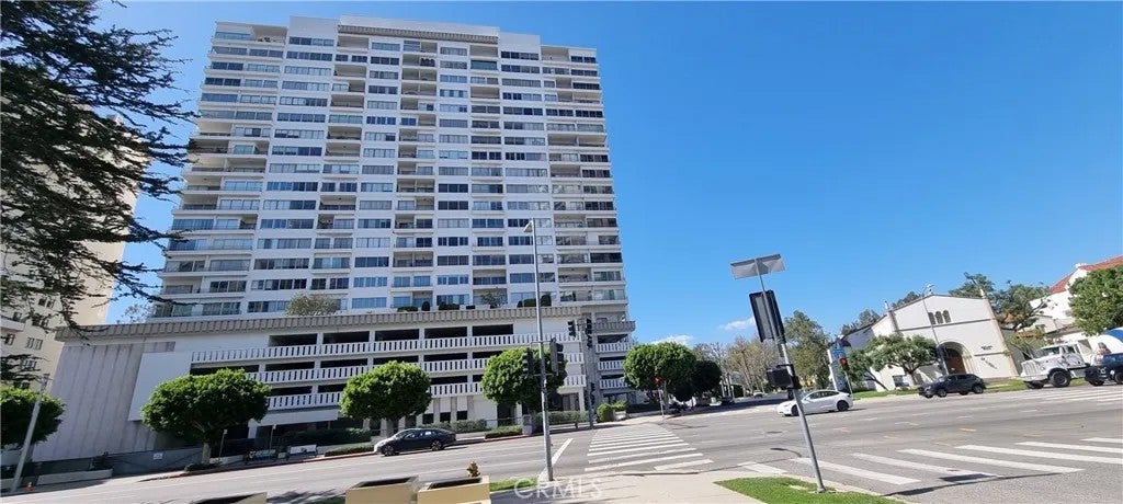 10501 Wilshire Boulevard 903 — photo