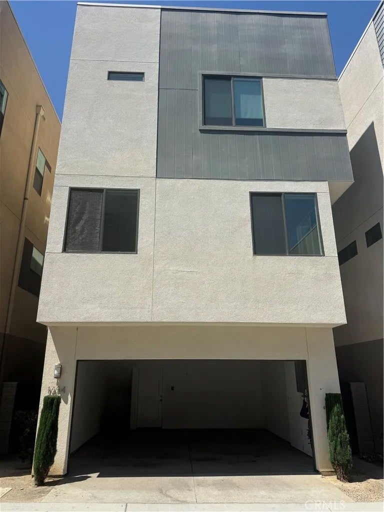1654 Pomona — photo