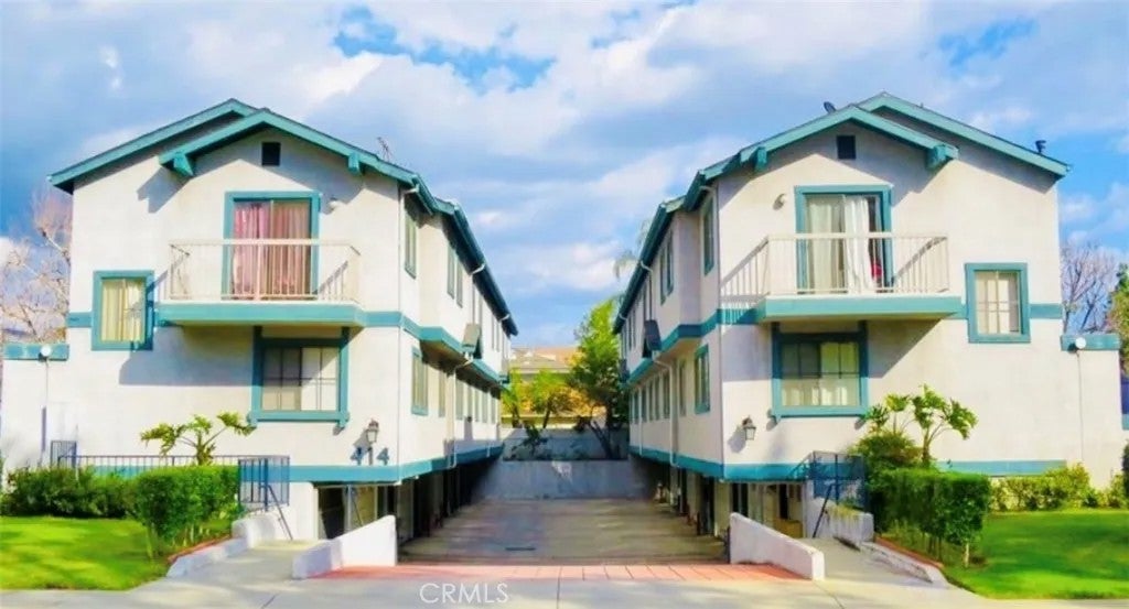 414 S Santa Anita 7 — photo