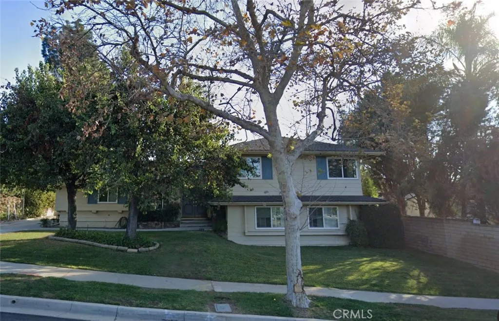 1670 N Sandalwood Drive North — photo