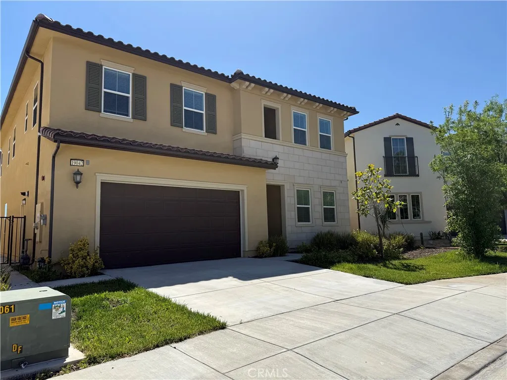 19042 Martino Court — photo