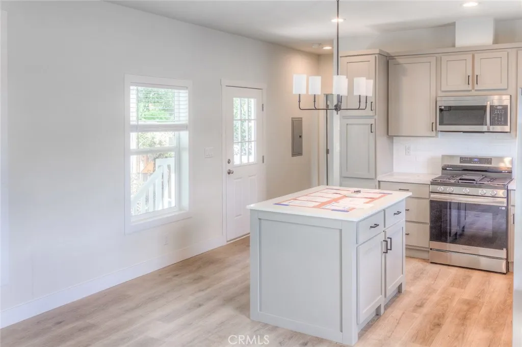 520 Pine #11, Goleta, CA 93117 — photo 3
