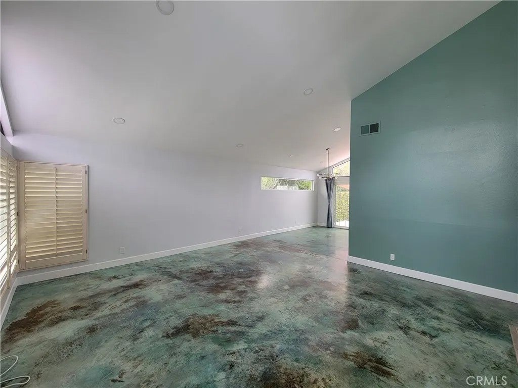 8 Hidalgo — photo