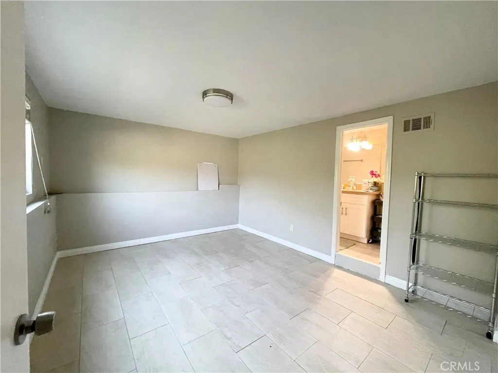 976 E Edgecomb #B, Covina, CA 91724 — photo 3