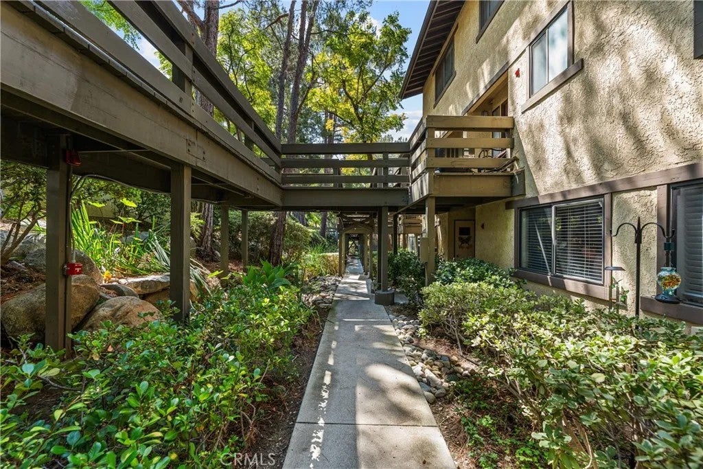 1052 Seco 104 — photo
