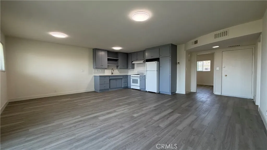 1831 Garvey Avenue Unit 14 — photo