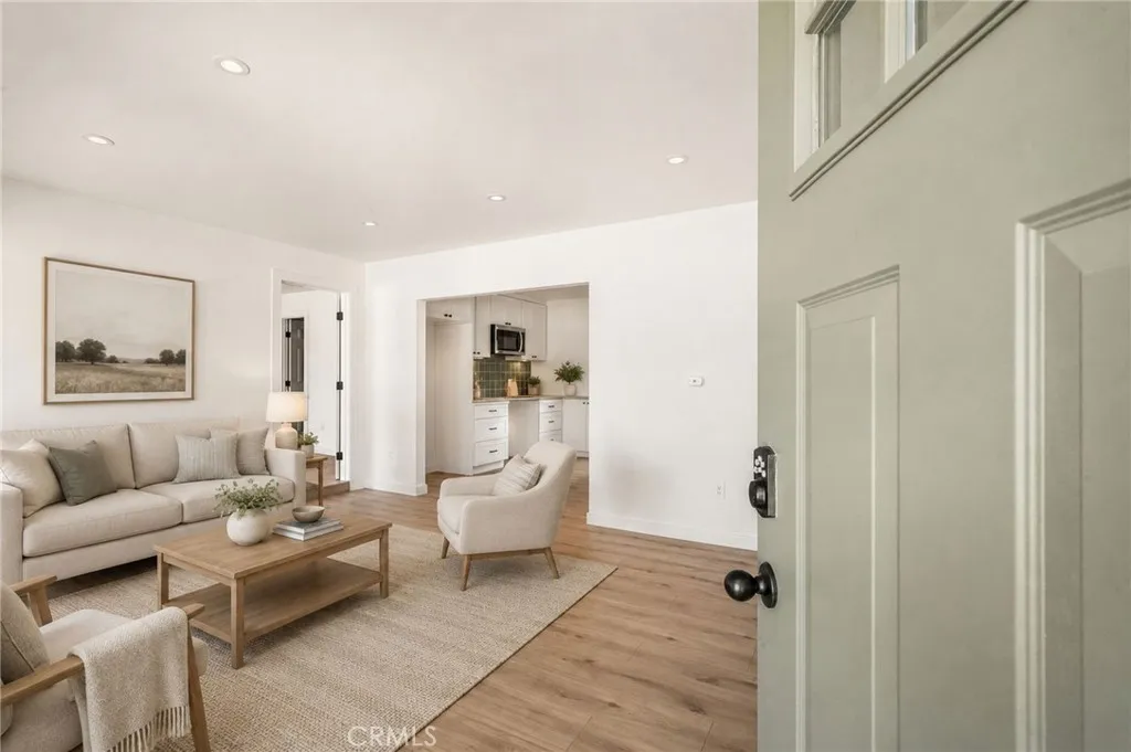 2430 W Bennett, Compton, CA 90220 — photo 2