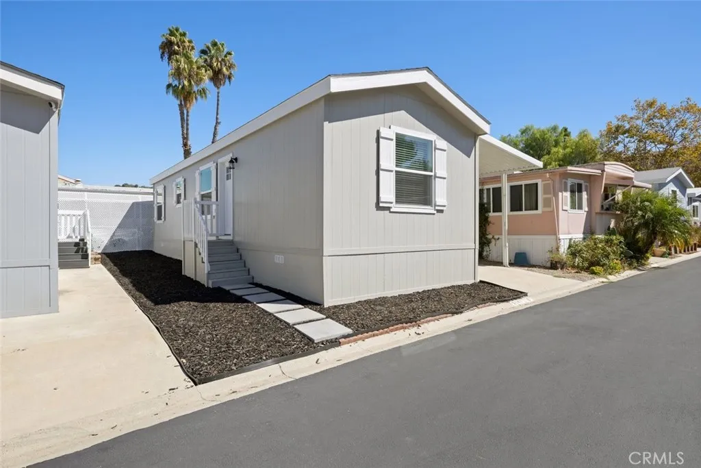 2193 Los Feliz Unit 8 — photo