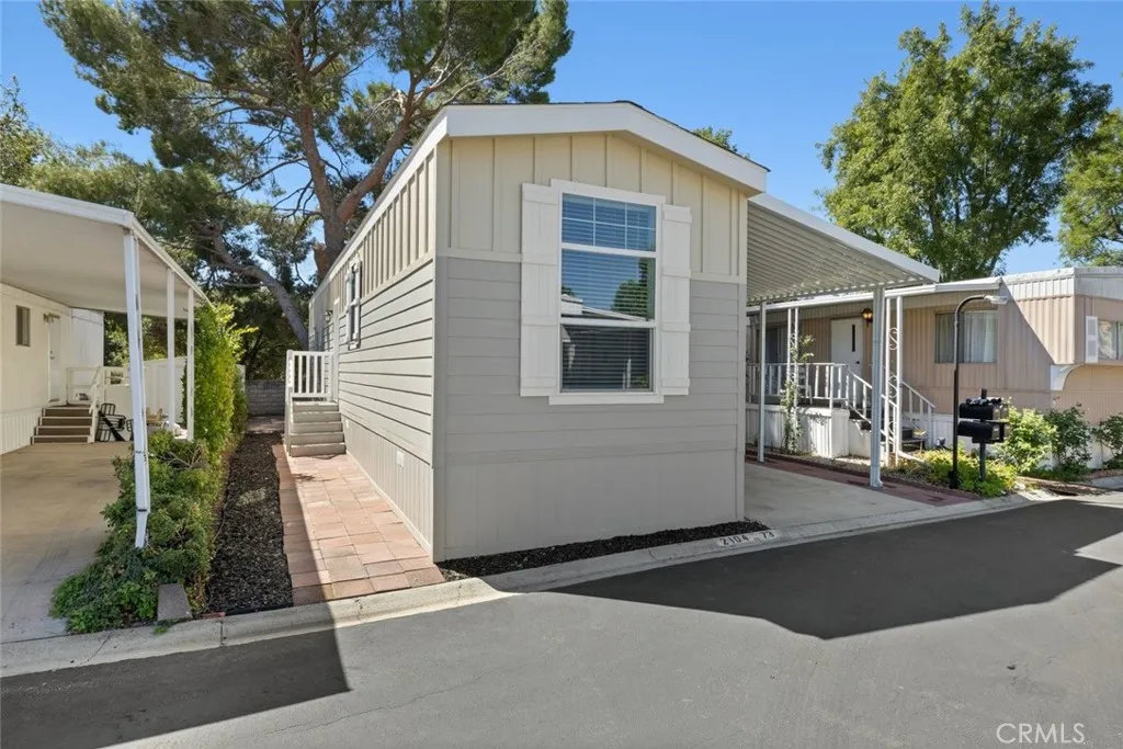 2193 Los Feliz Unit 73 — photo