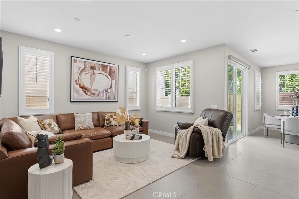 41 Savannah Court — photo