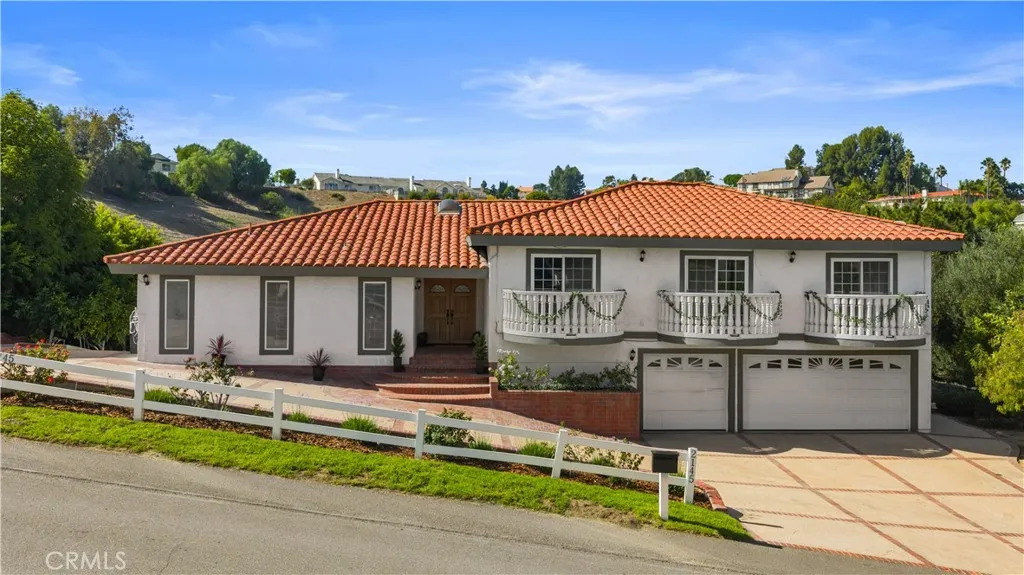 2145 Indian Creek — photo