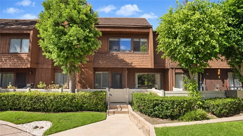 455 W Duarte Road Unit 4 — photo