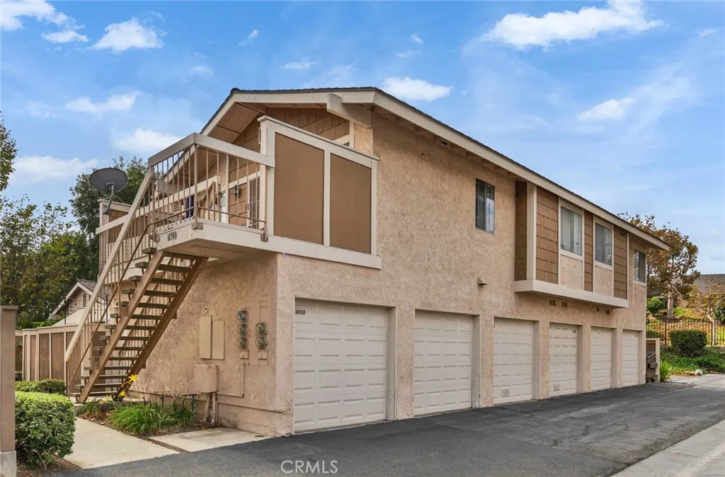 16910 Chalford Court — photo