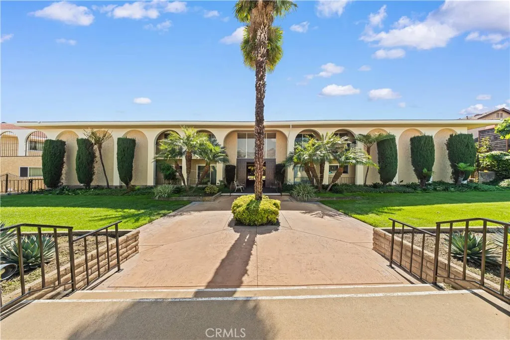 630 W Huntington Dr #216 — photo