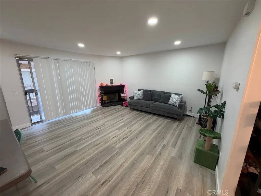 1540 Potrero Grande Unit a — photo