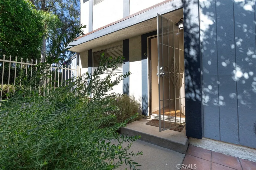 201 S Catalina Unit 6 — photo