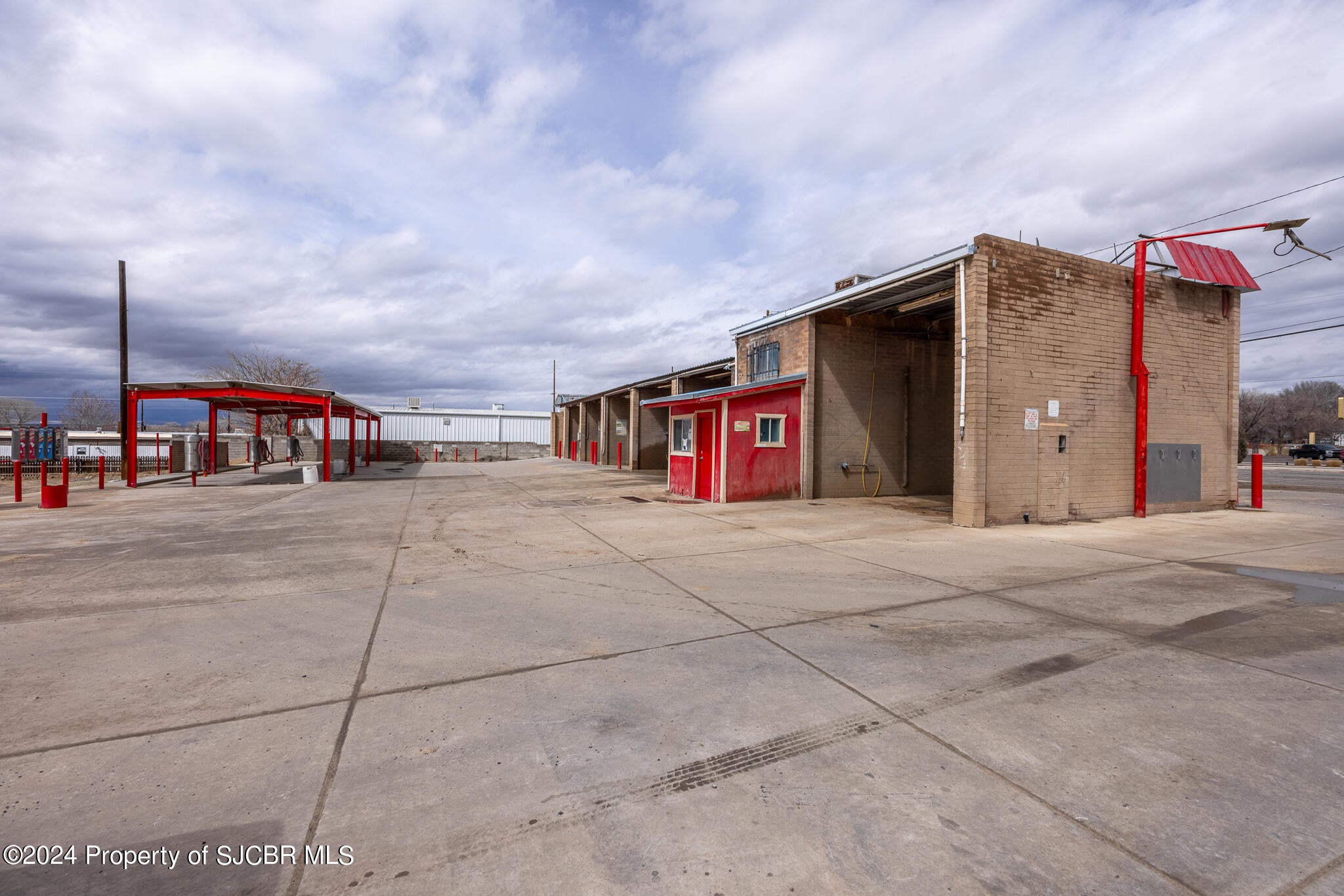 1019 W Broadway Boulevard — photo