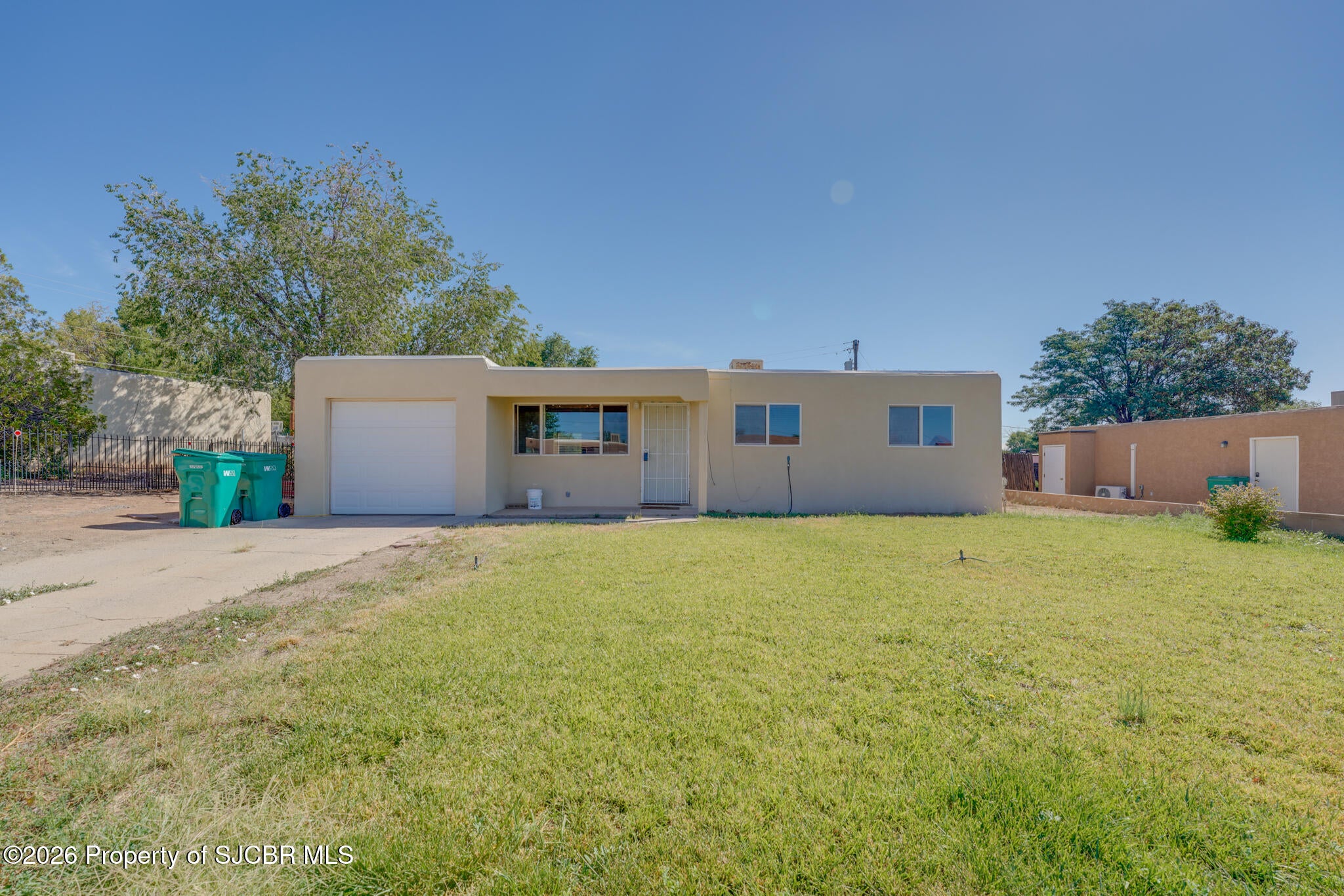3902 Sierra Vista Drive — photo