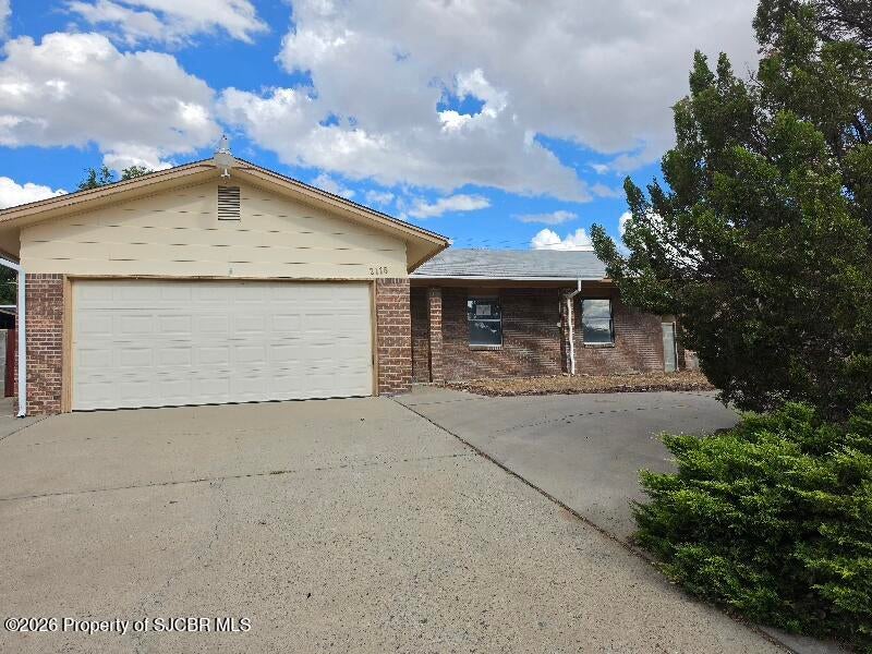 2116 N Municipal Drive — photo