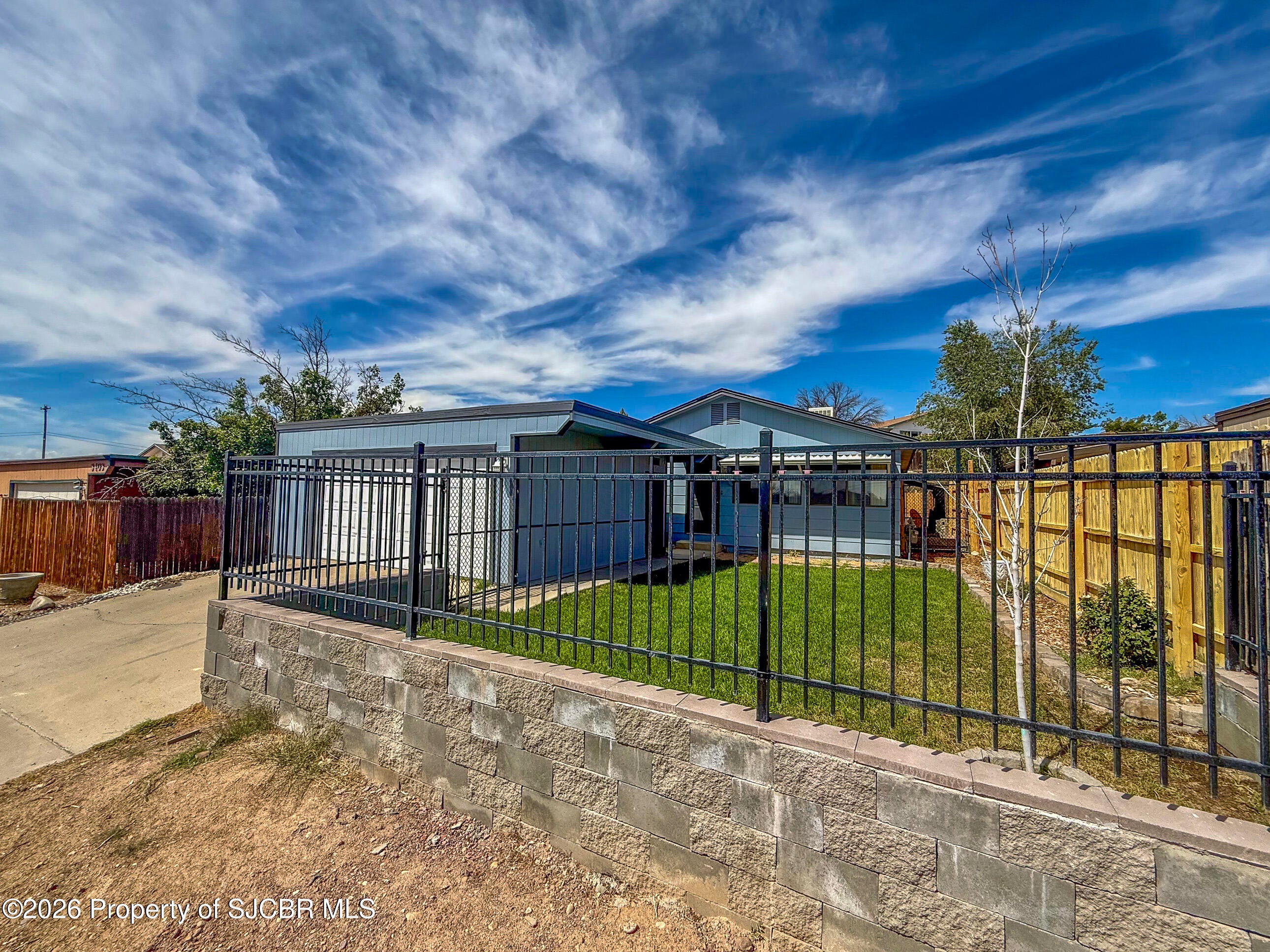 3405 San Medina Avenue — photo