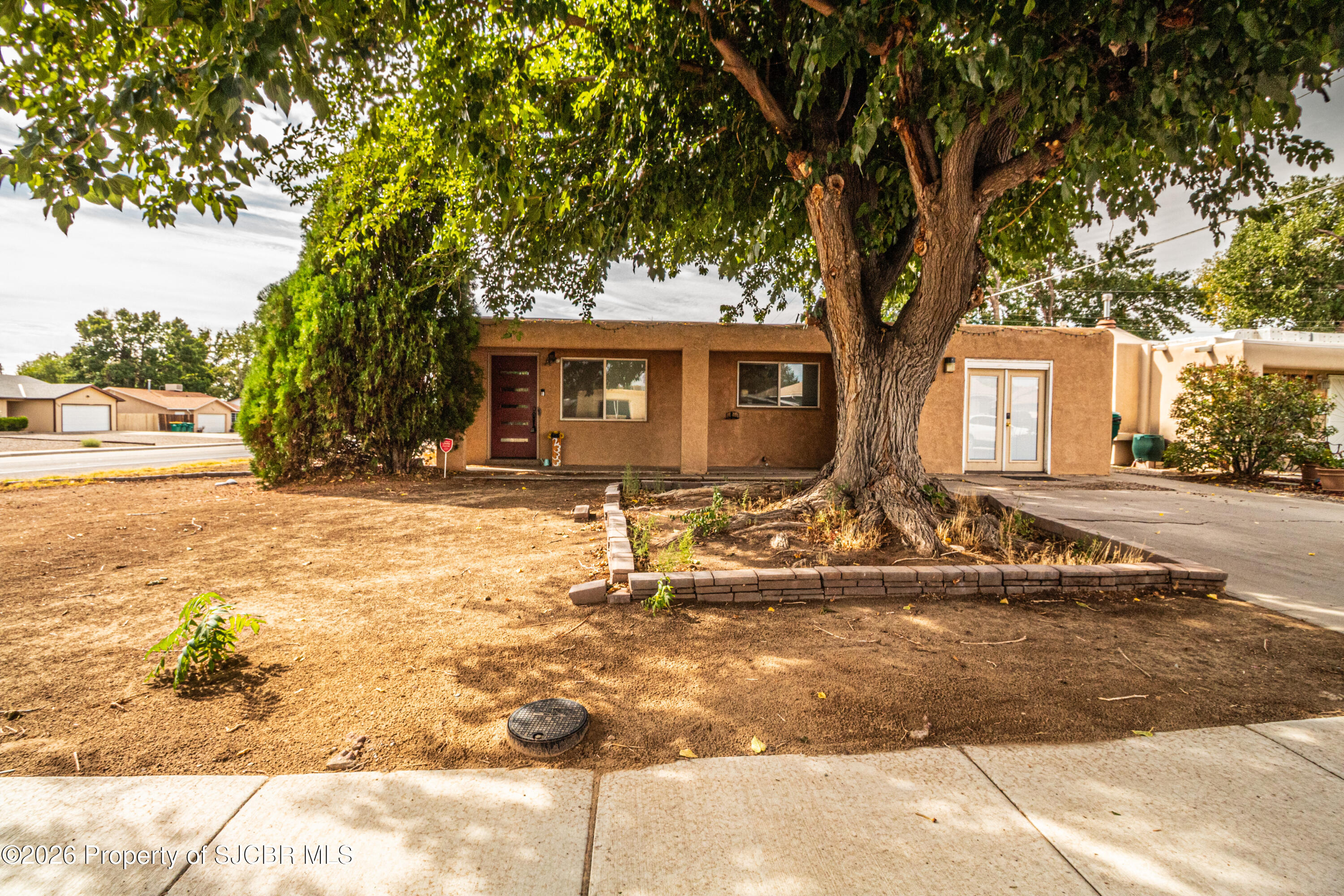 2333 E 12th Street — photo