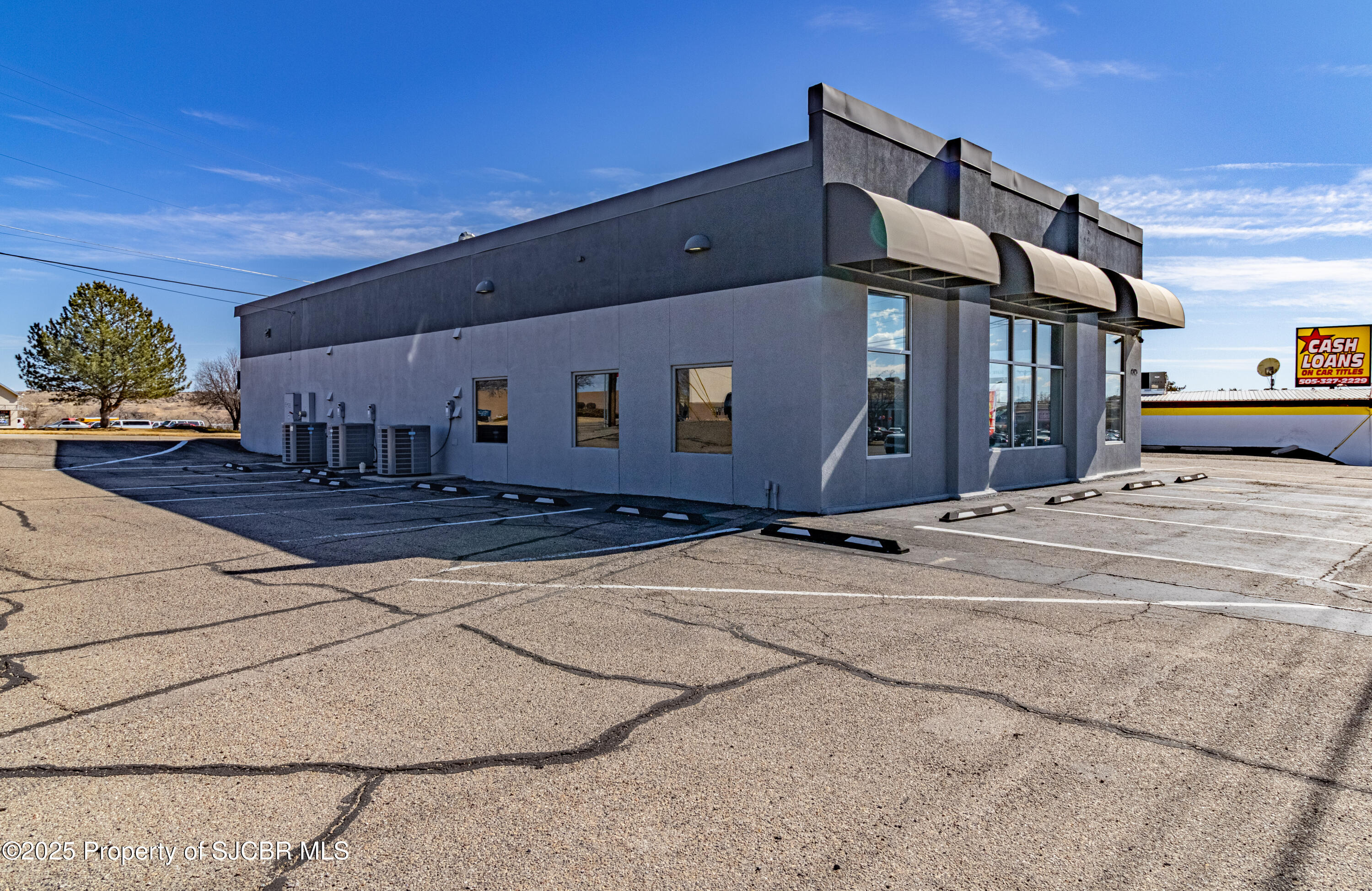 4323 E Main Street — photo