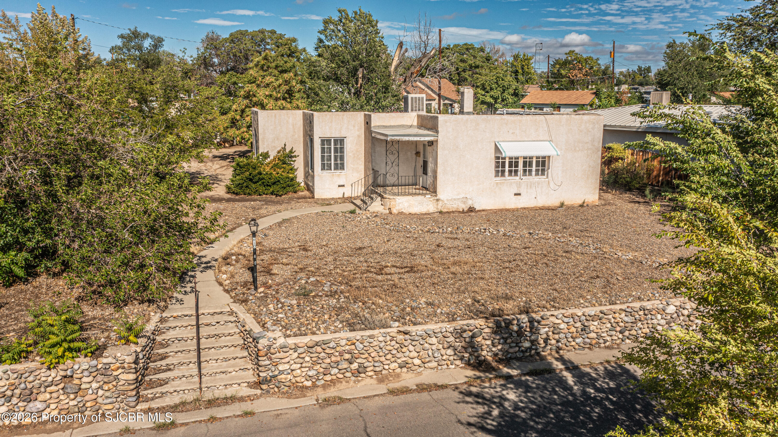 610 E la Plata Street — photo
