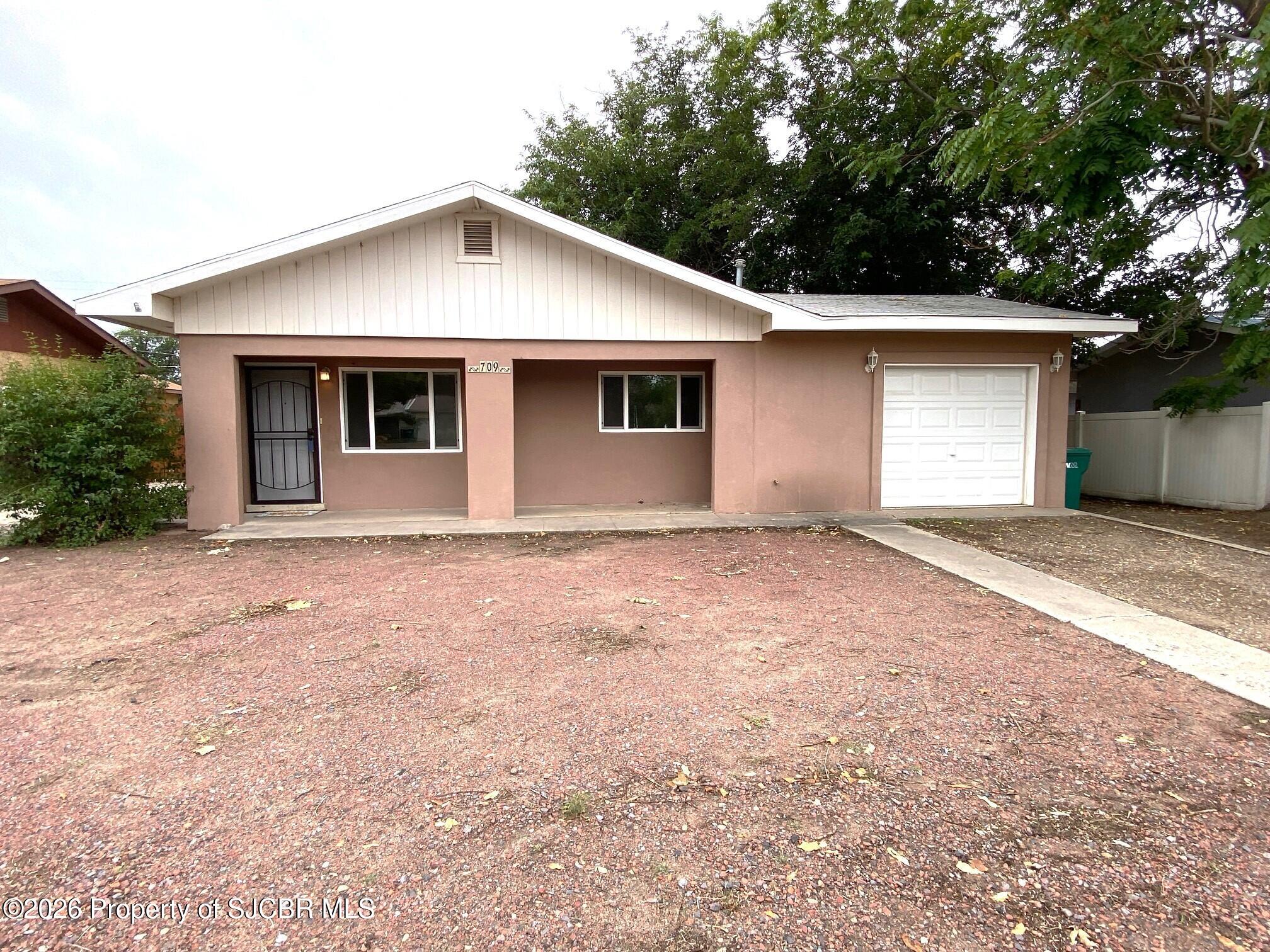 709 W Apache Street — photo