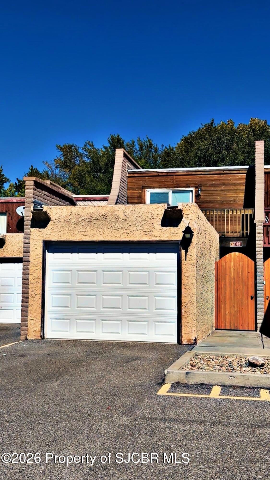1058 E Navajo Street — photo