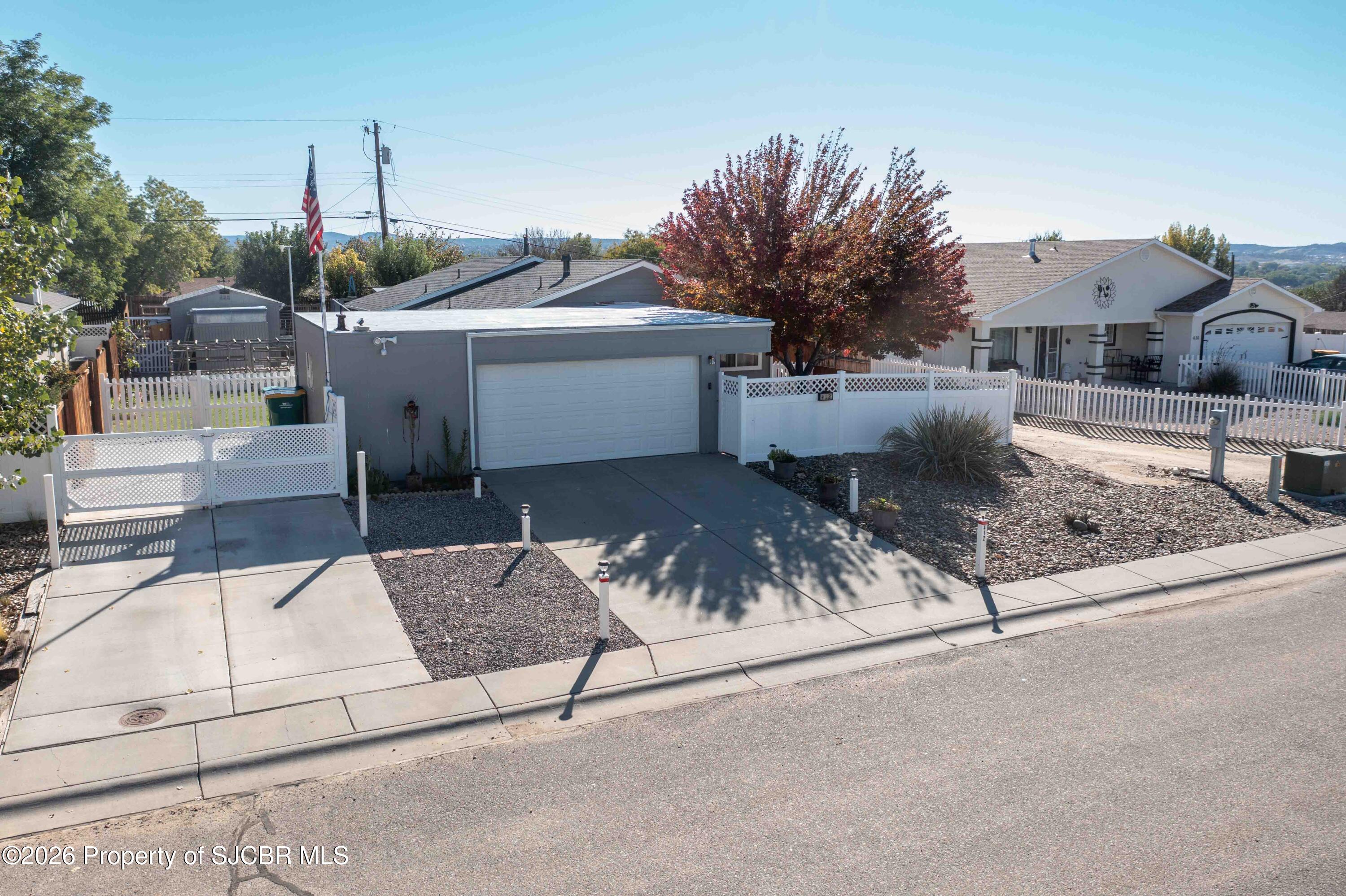 412 Sandia Court — photo