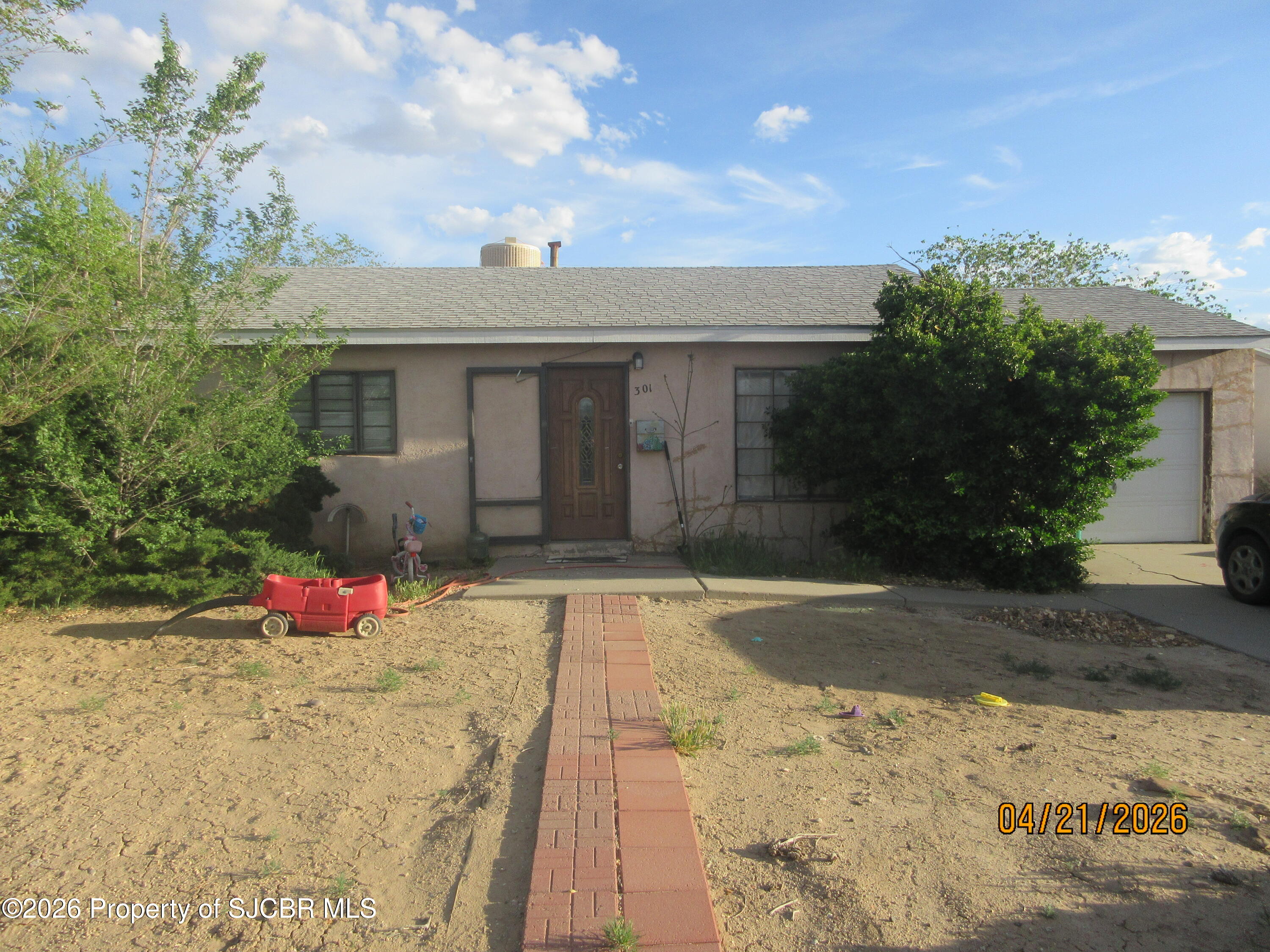 301 W Ute Street — photo
