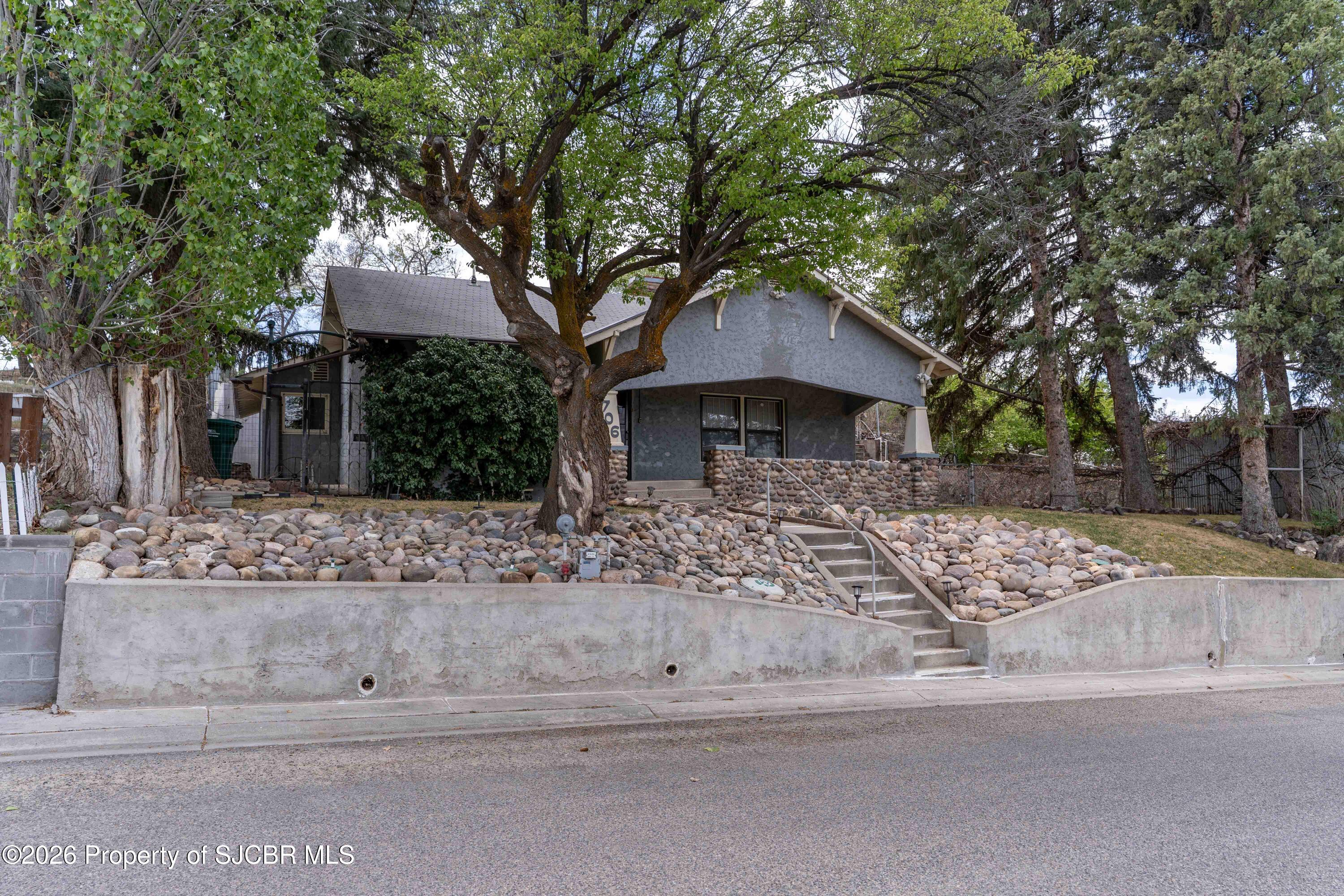 706 Lovers Lane — photo