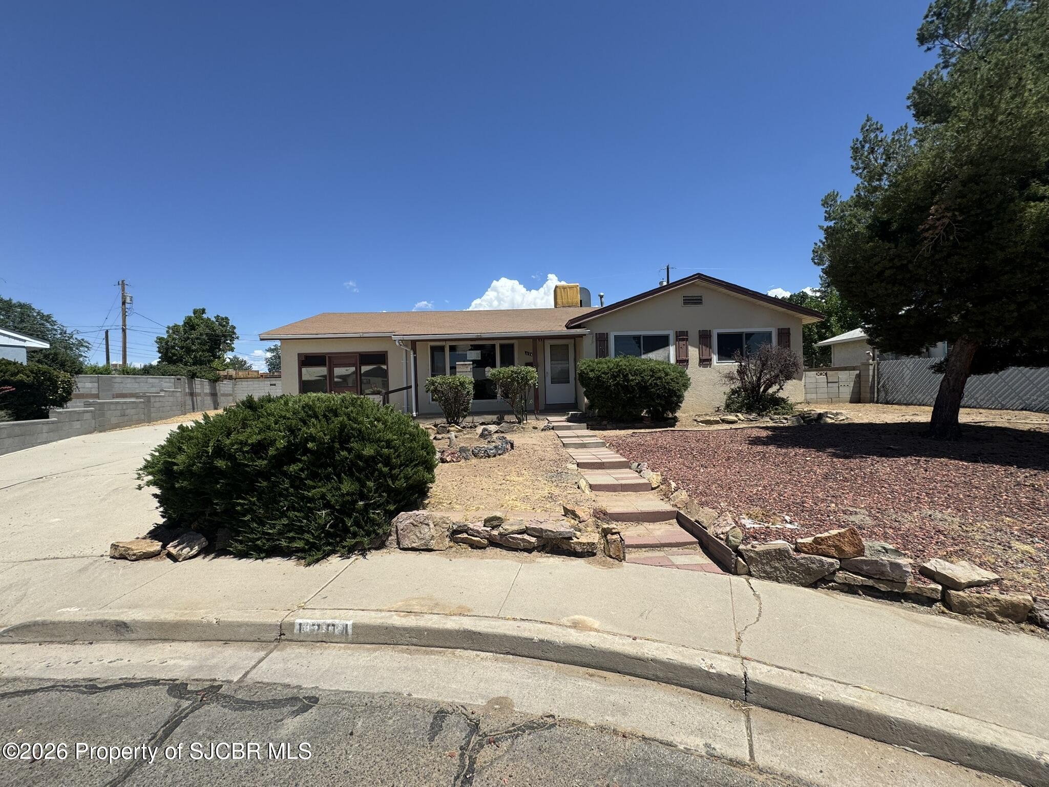1204 E 16th Street — photo