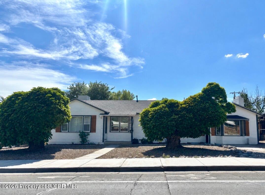 1009 N Dustin Avenue — photo