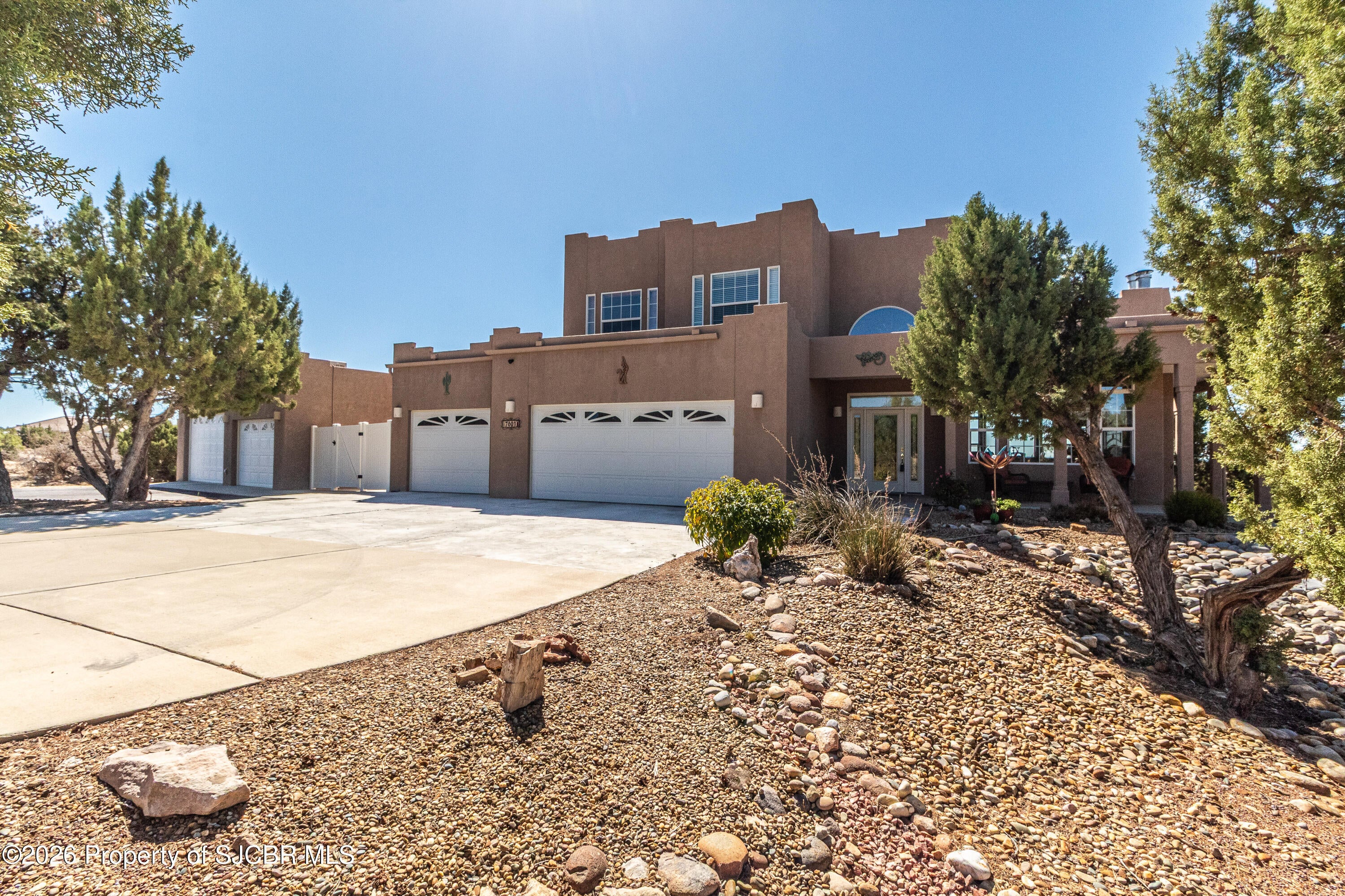 7601 Las Brisas Trail — photo