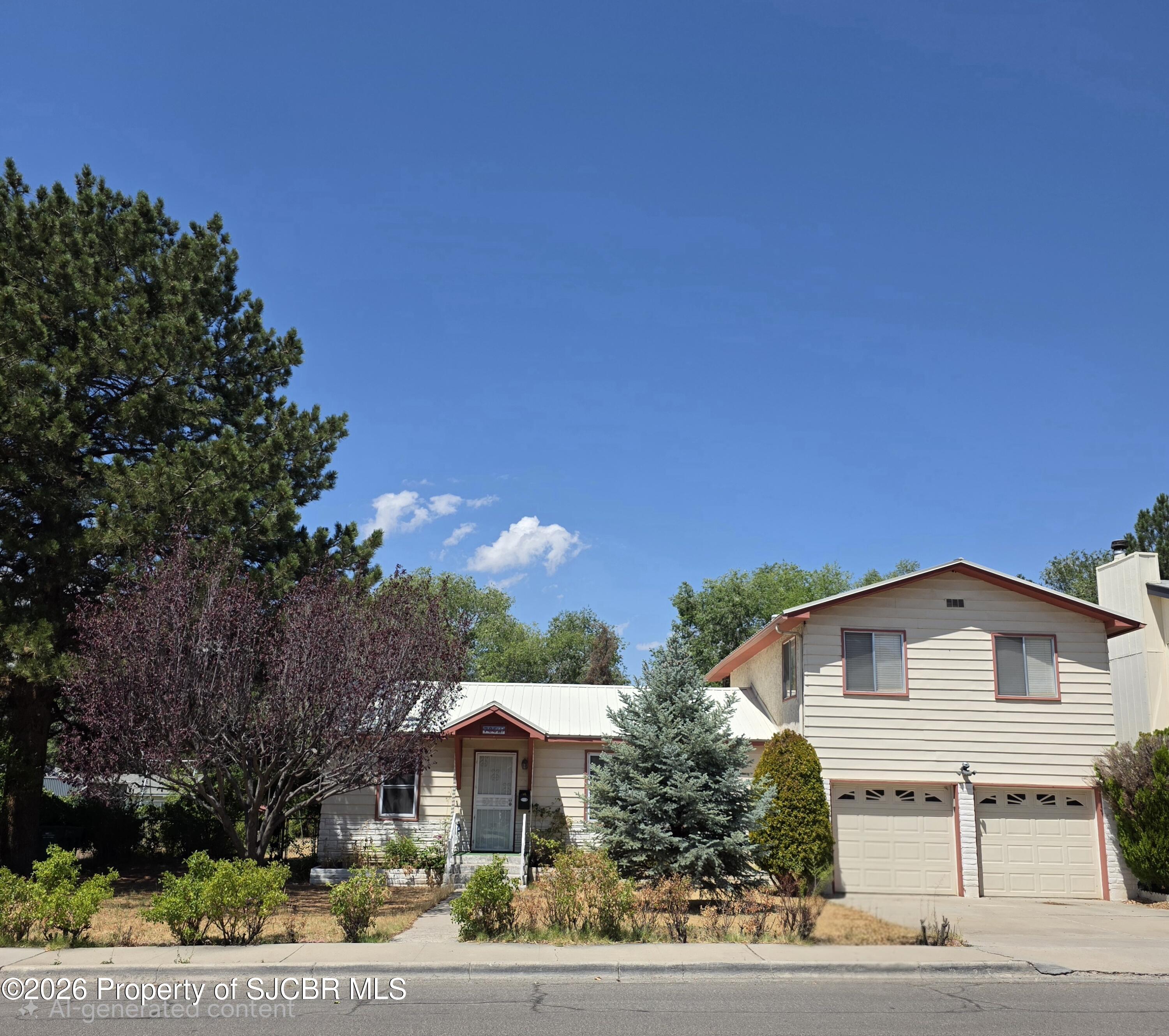 705 N Monterey Avenue — photo