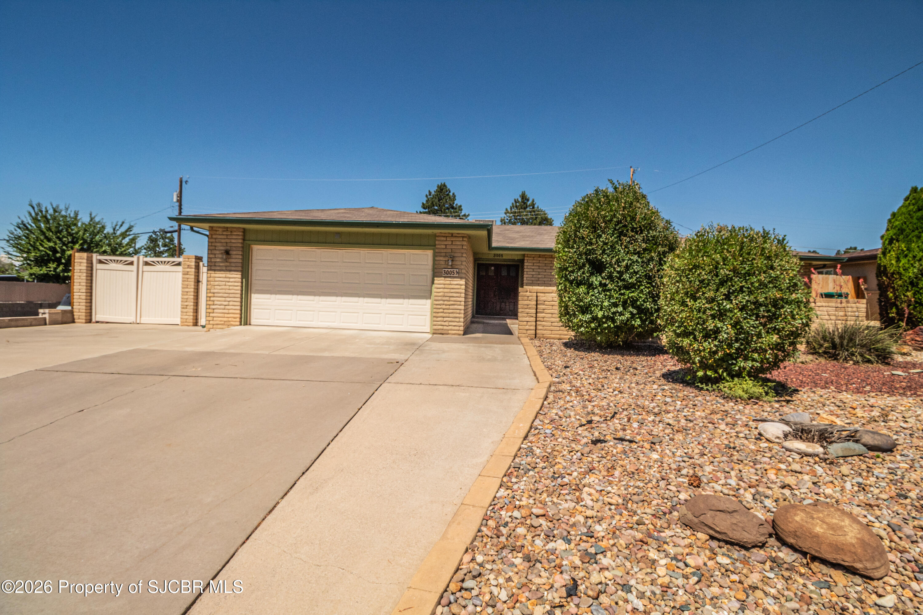 3005 N Sunset Avenue — photo
