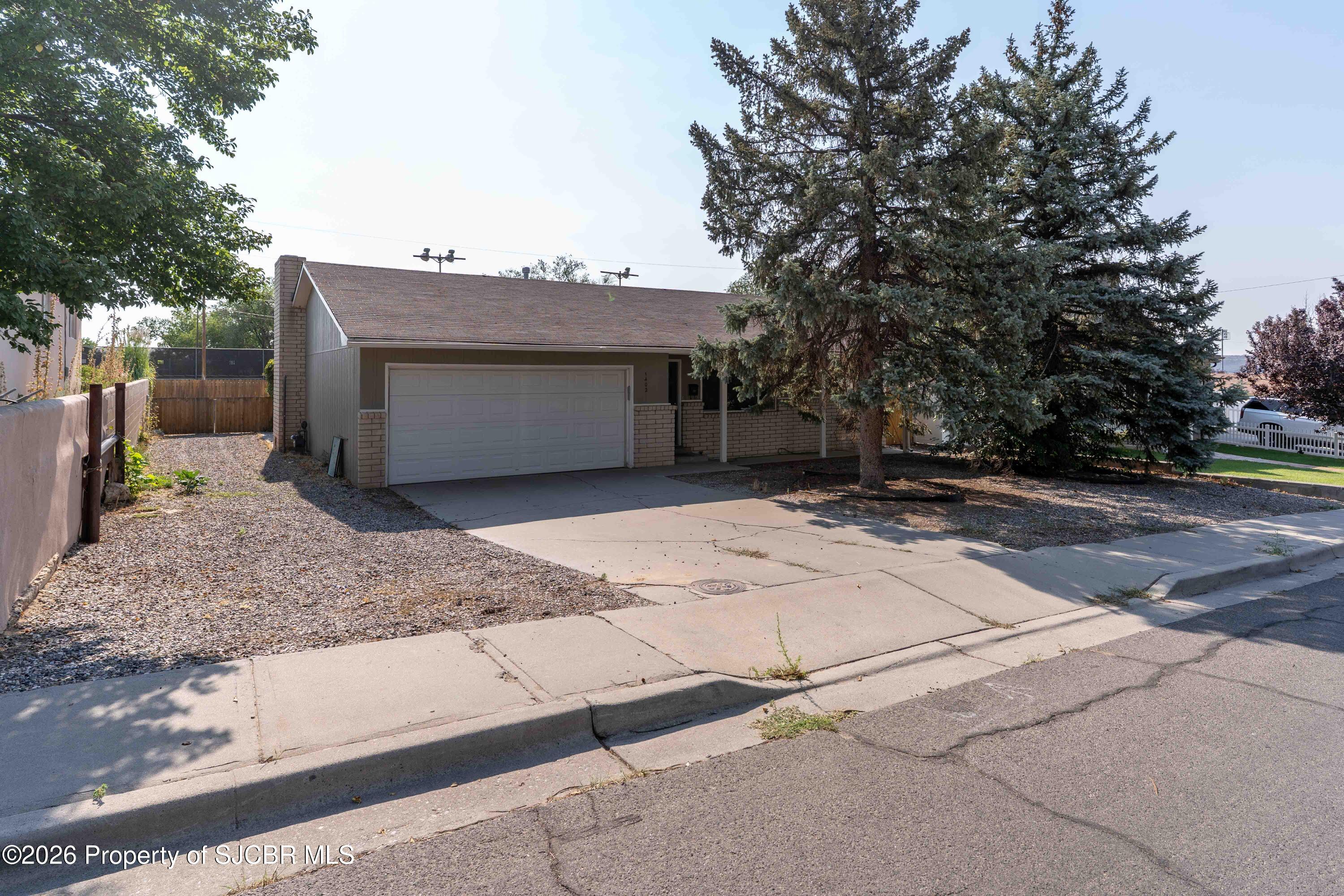 1402 N Carlton Avenue — photo