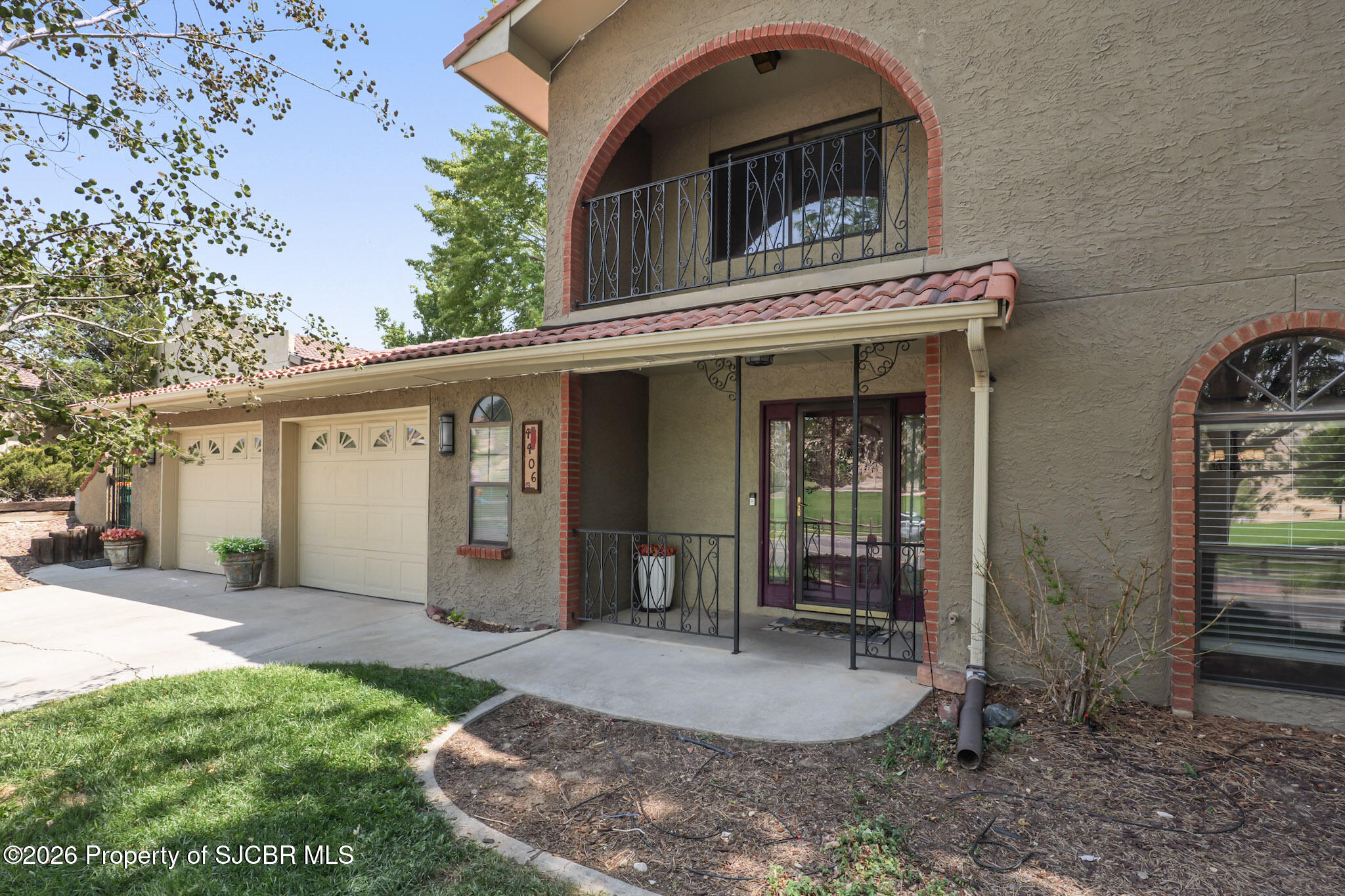 4406 N Dustin Avenue — photo