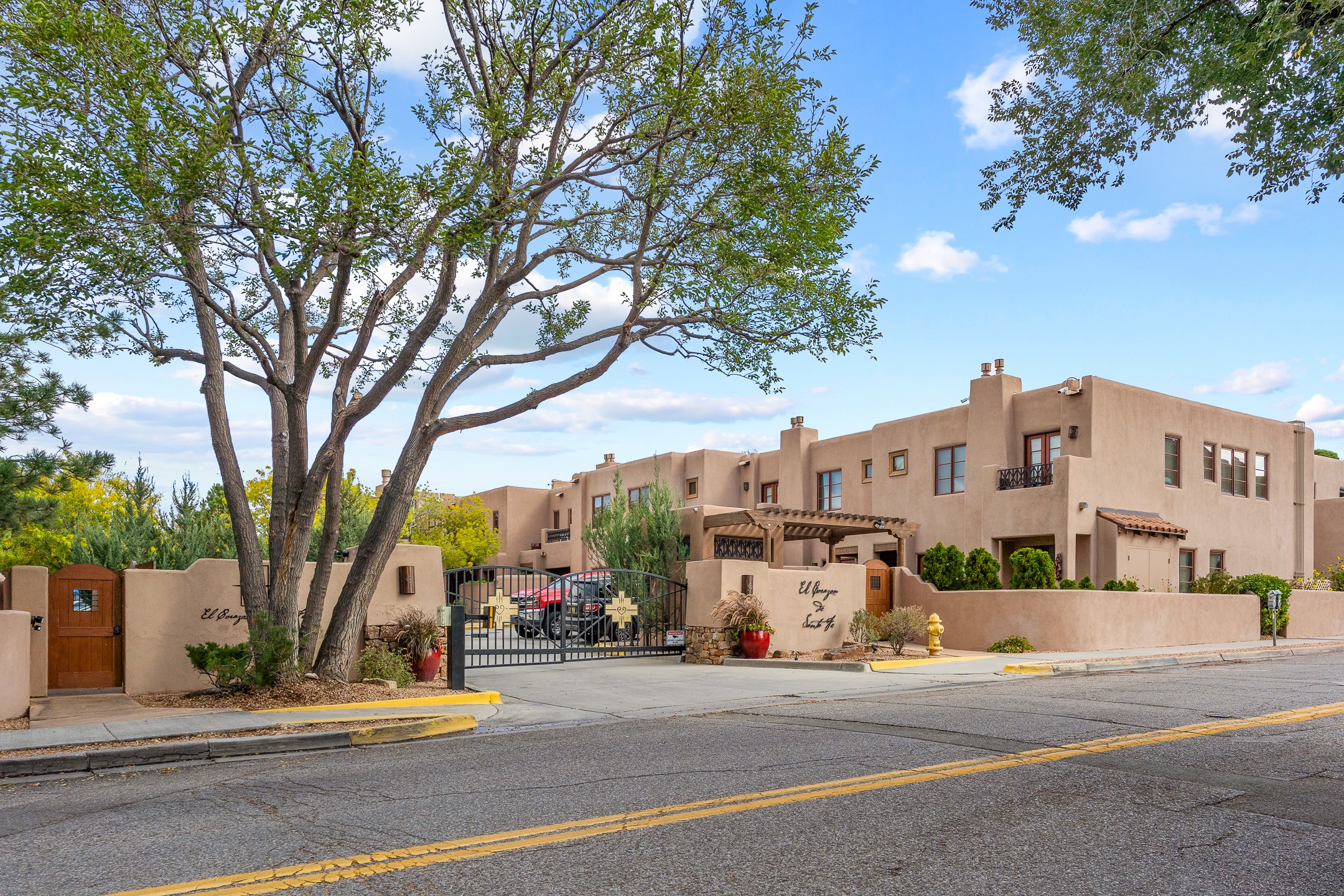 103 Catron 48 — photo