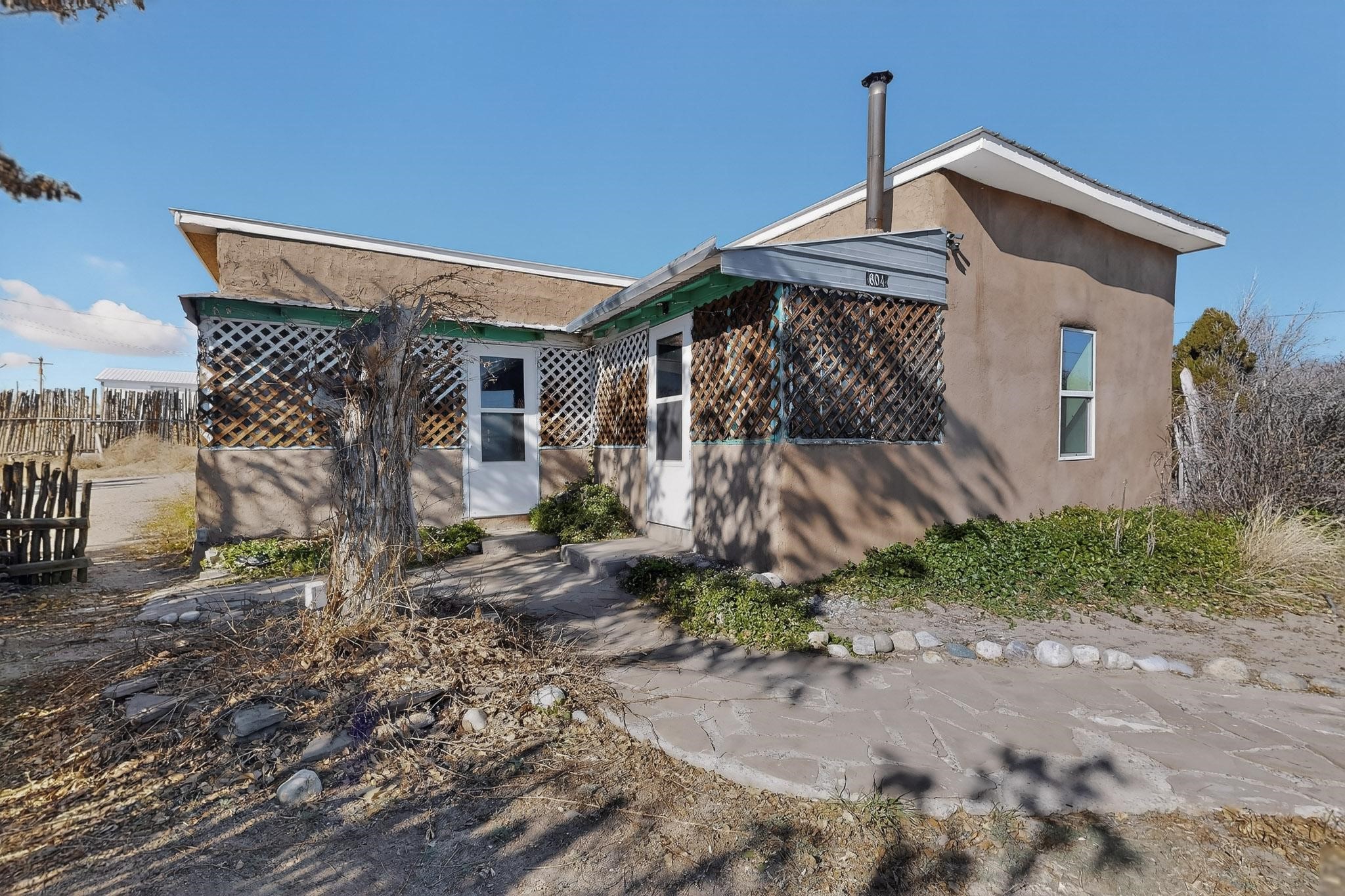 604 W Sanchez Street — photo