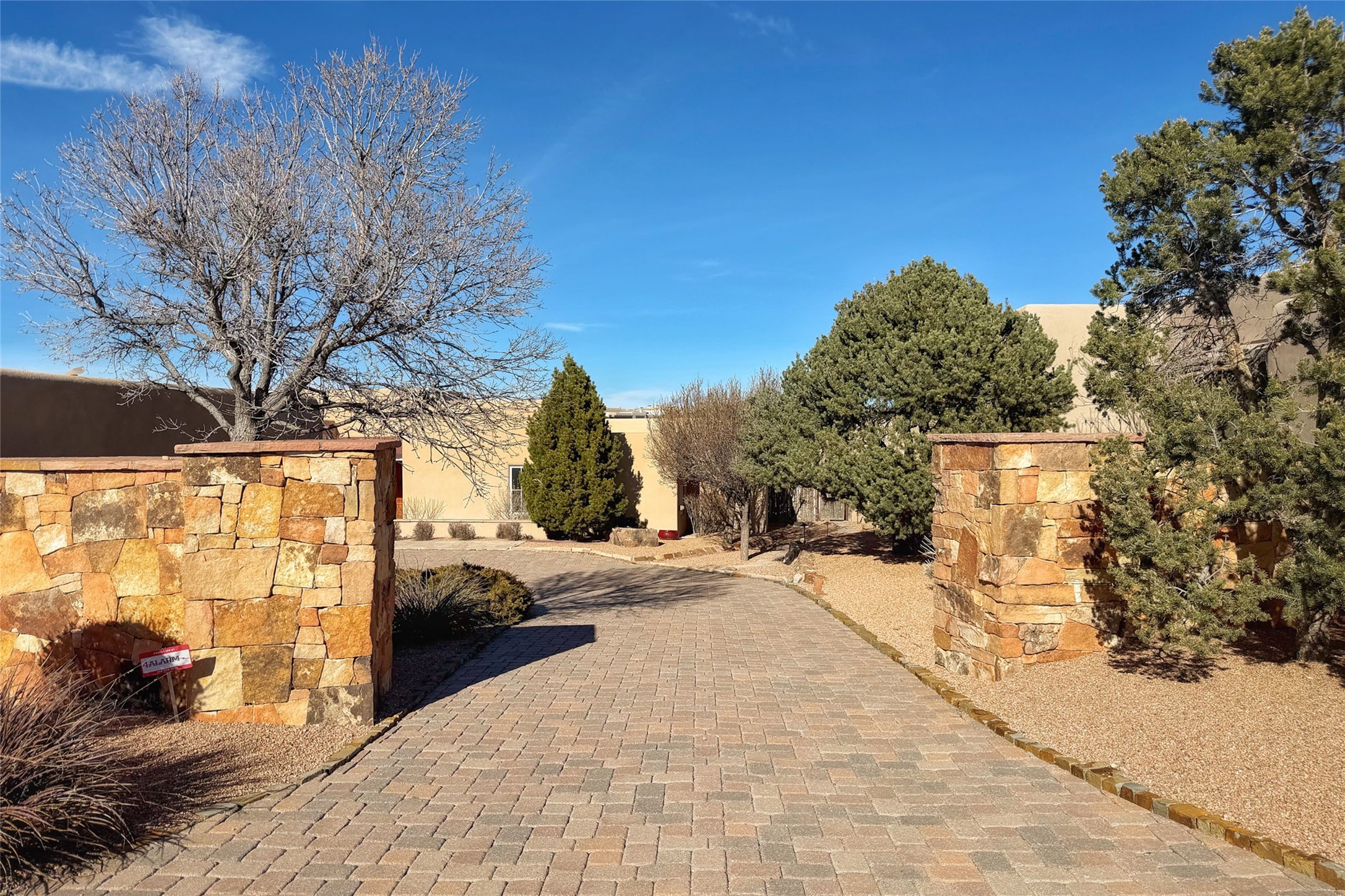 50 Paseo Aragon — photo