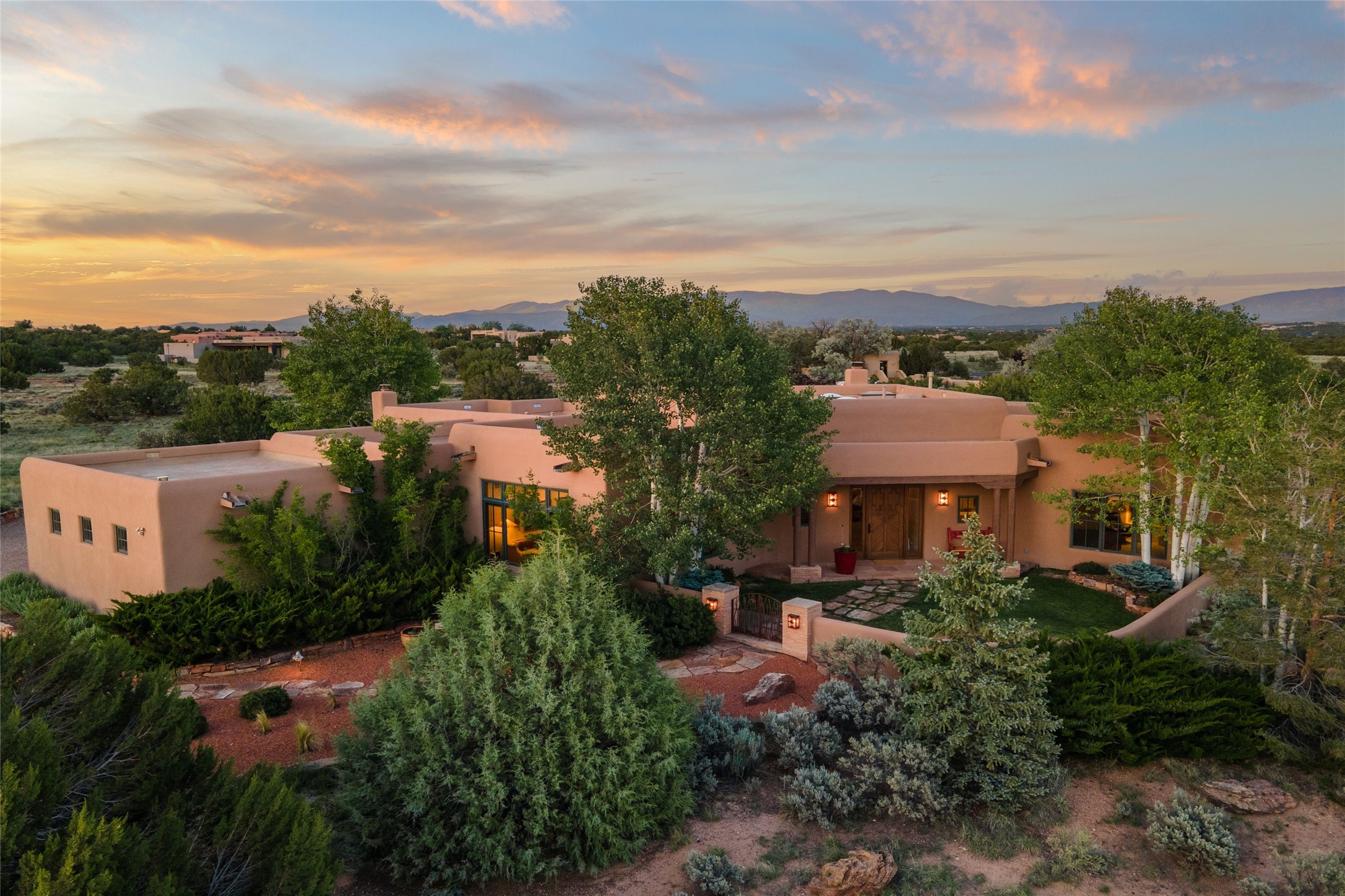 32 Sierra Rosa Loop, Santa Fe, NM 87506 — photo 2