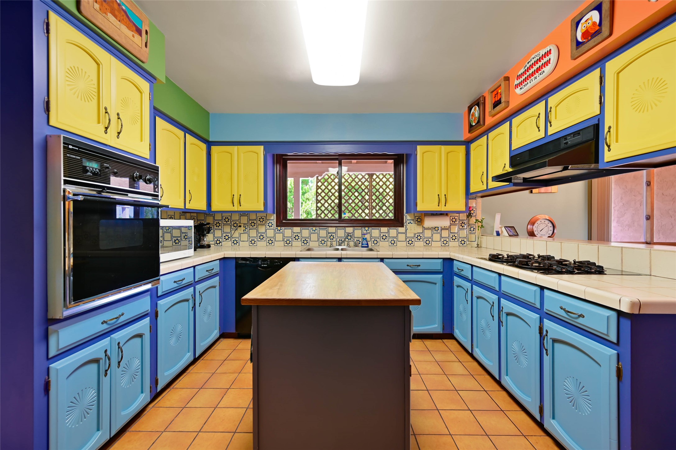 6309 Calle Zanate — photo